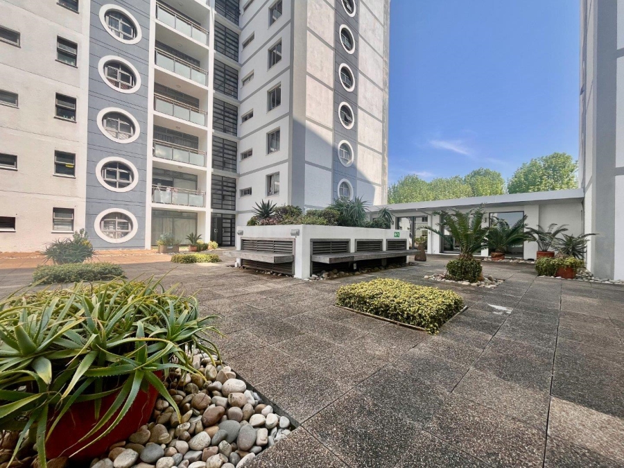 2 Bedroom Property for Sale in Claremont Upper Western Cape